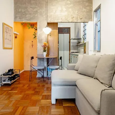 Casa Charmosa Em Ipanema Na Quadra Da Praia!
